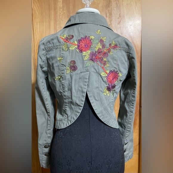 Military green denim jacket MEDIUM cropped embroidered floral vintage vntg Y2K - Picture 7 of 15